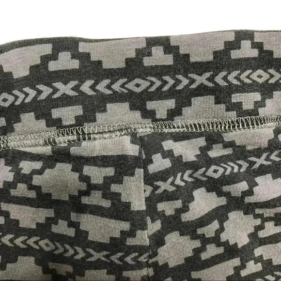 PINK By Victoria’s Secret Grey & Black  Leggings SM - Picture 14 of 15